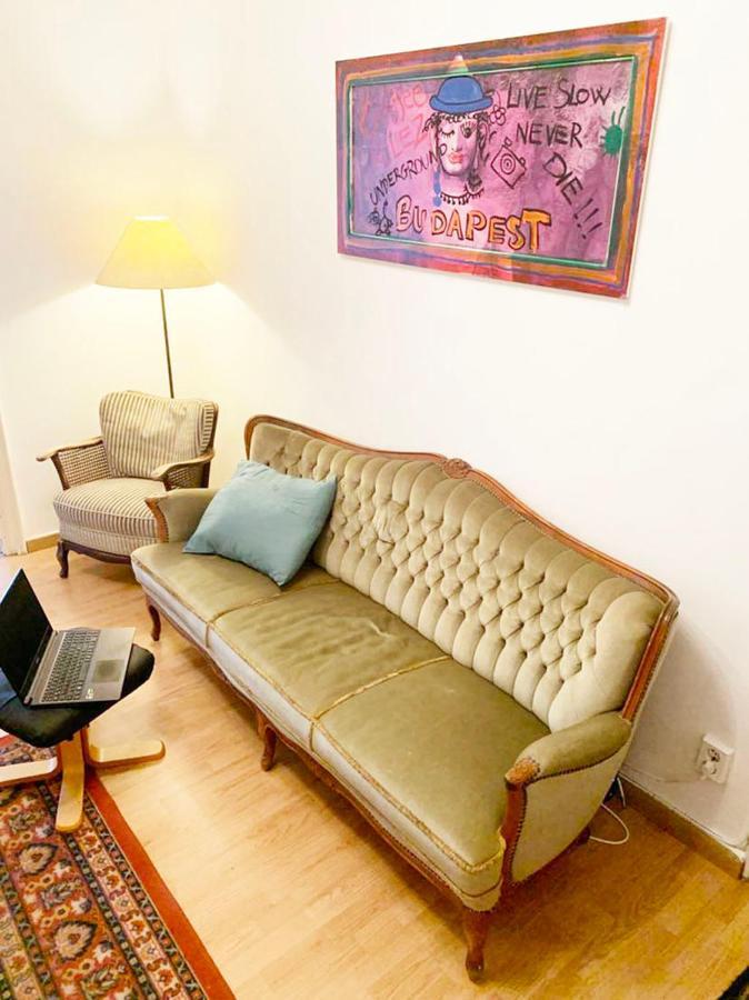 Cargo Rooms And Apartment Budapest Exterior foto